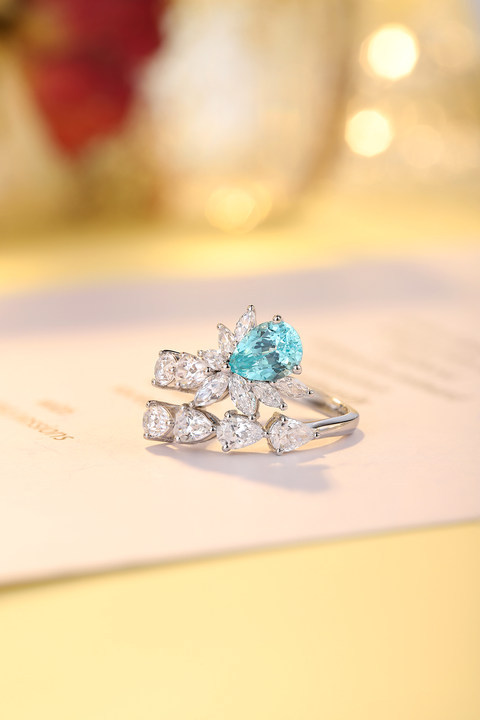 Is Moissanite or Lab Gro