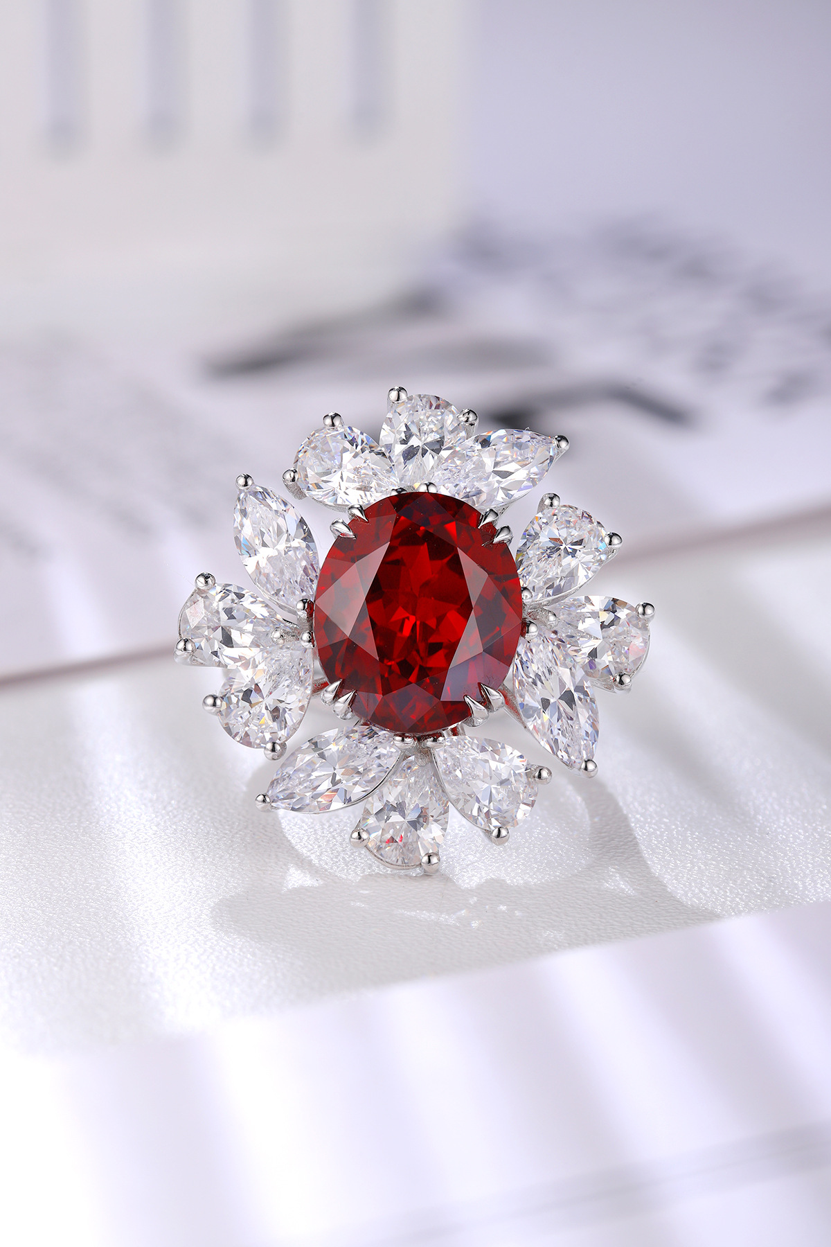 How to Care for IGI Certified Lab Grown Diamonds(Image2) 培育红宝石戒指1.jpg