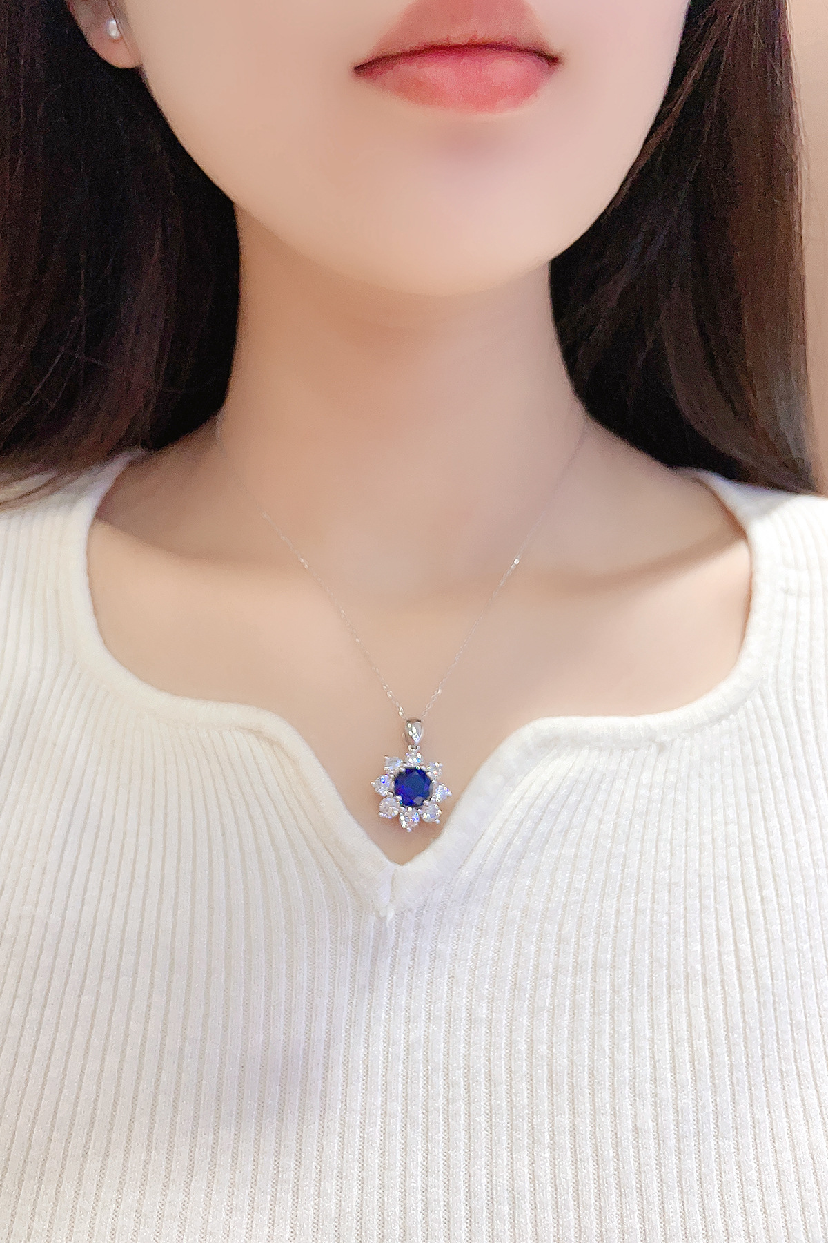 Moissanite or Lab Diamon
