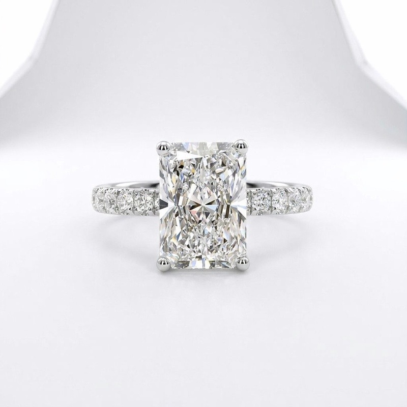 18K Solid Gold Radiant C