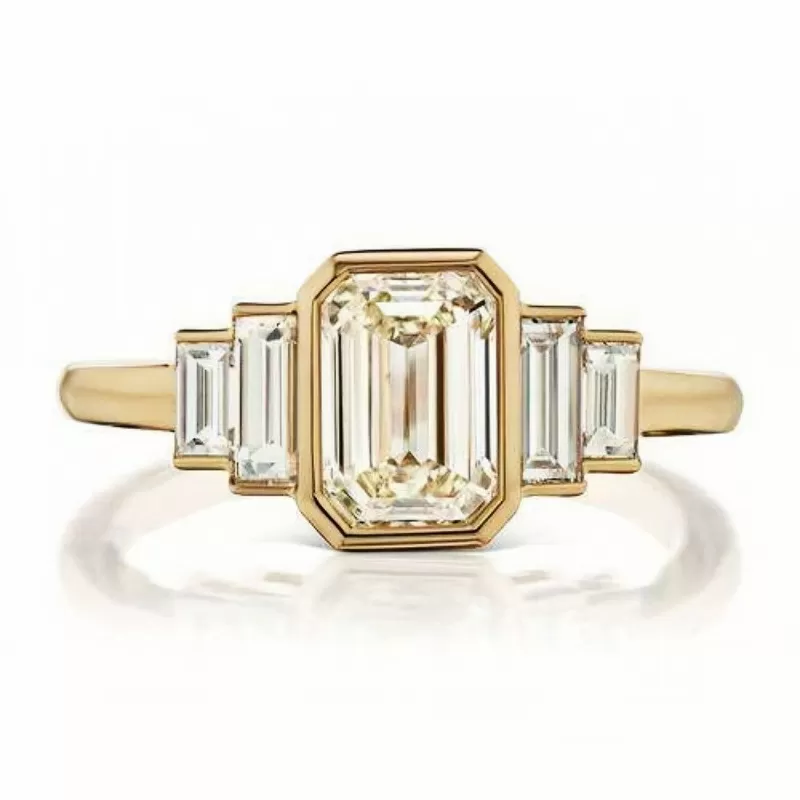 Luxury 18K Gold Emerald 